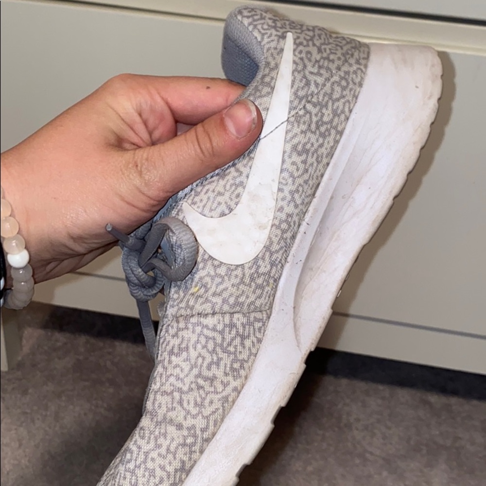 Grey Speckle Nike’s